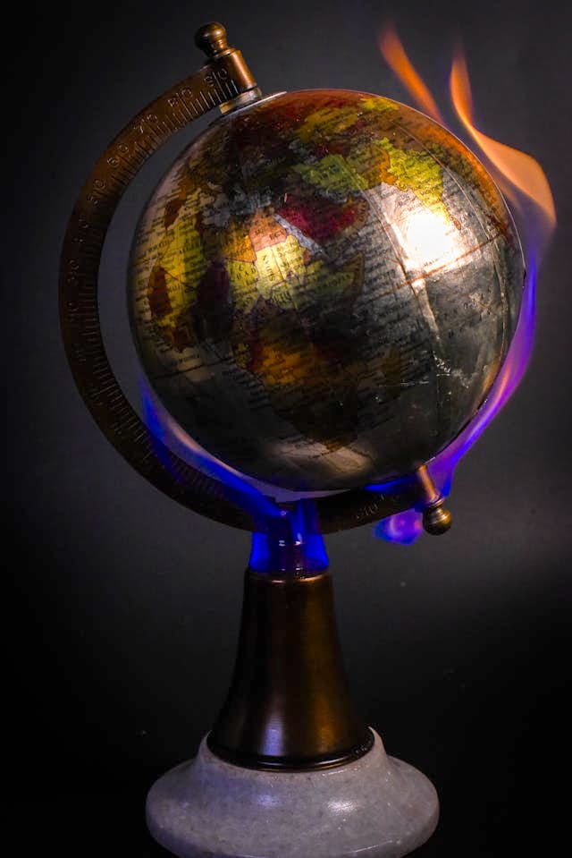 Globe over burner (Sandy Torchon)